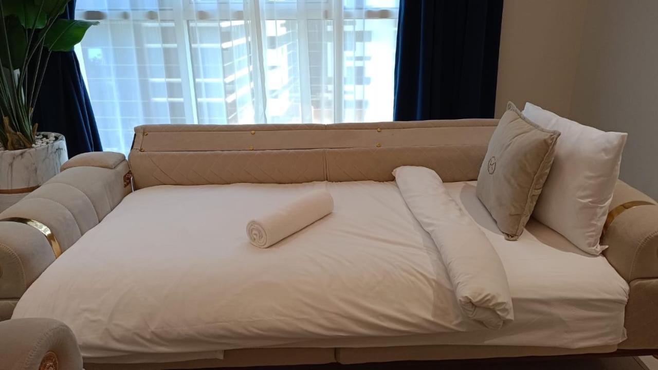 Dunya Tower Luxury And 2 Min Walk To Dubai Mall And Burj Khalifa In Heart Of Downtown Εξωτερικό φωτογραφία